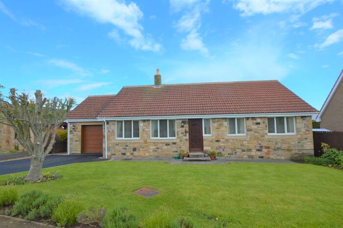 3 Bedroom Detached Bungalow For Sale In Islestone Drive, Seahouses, NE68