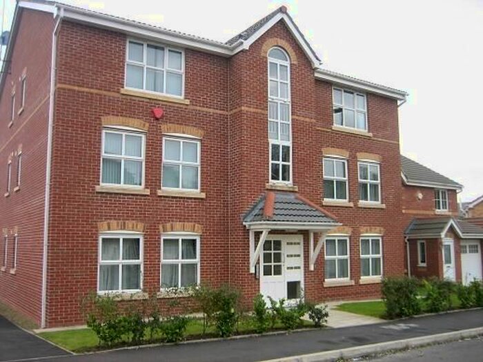 2 Bedroom Flat To Rent In Grasmere Drive, Bury, BL9