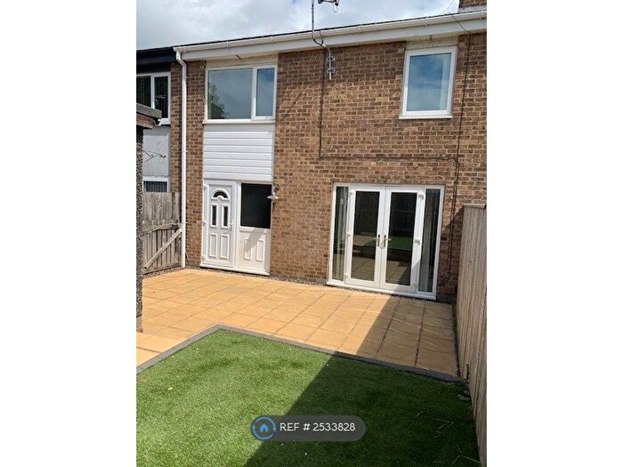 3 Bedroom Terraced House To Rent In Tindale Avenue, Cramlington, NE23