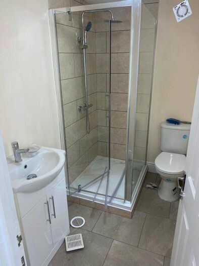 2 Bedroom Flat To Rent In Parkgate Road, Wallington, SM6