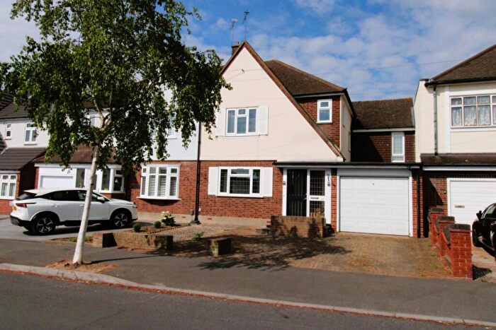 4 Bedroom Semi Detached House For Sale In Marlborough Gardens, Upminster, Essex, RM14