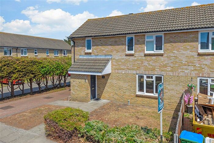 3 Bedroom Semi-Detached House For Sale In Birchington Close, Bexleyheath, Kent, DA7
