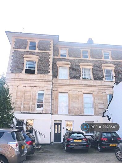 3 Bedroom Flat To Rent In Alma Vale Road, Bristol, BS8