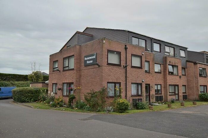 1 Bedroom Flat To Rent In Milford Road, Pennington, Lymington, Hampshire., SO41