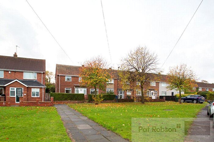 3 Bedroom Terraced House For Sale In West Farm Wynd, Longbenton, Newcastle Upon Tyne, NE12