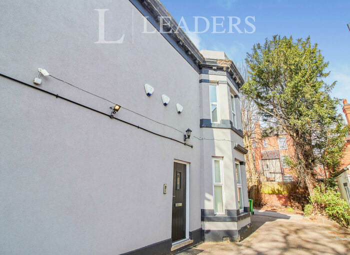 2 Bedroom Apartment To Rent In The Manse, NG7