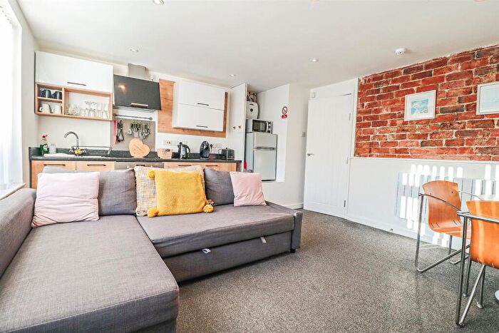 1 Bedroom Flat To Rent In King Street, Southport, PR8