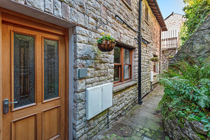 2 Bedroom Apartment To Rent In Kendal Green, Kendal, Cumbria, LA9