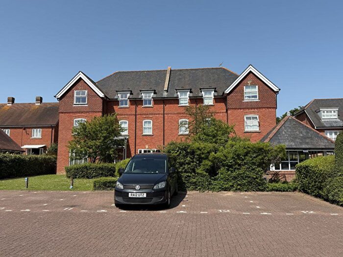 2 Bedroom Apartment For Sale In Bishops Waltham - Two Bedroom Apartment - Highfield Court, SO32