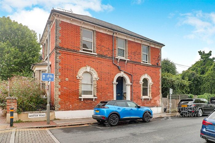 2 Bedroom Flat To Rent In Werter Road, Putney, SW15