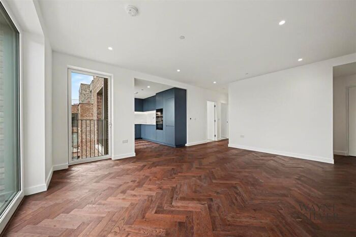 2 Bedroom Apartment To Rent In Delamarre House, Brent Cross, NW2