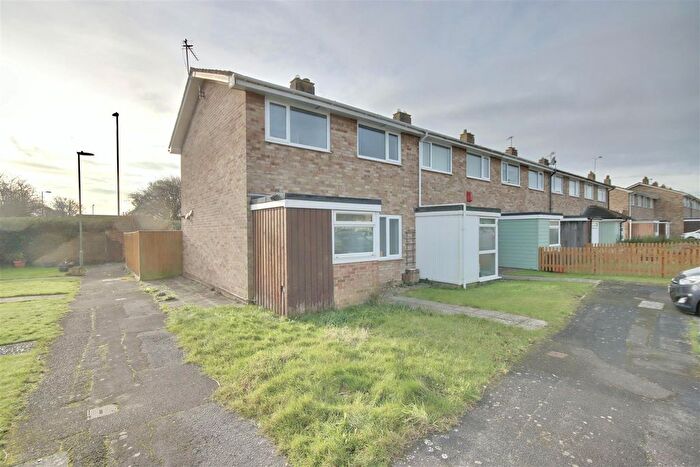 3 Bedroom End Terrace House To Rent In St. Helena Way, Portchester, PO16