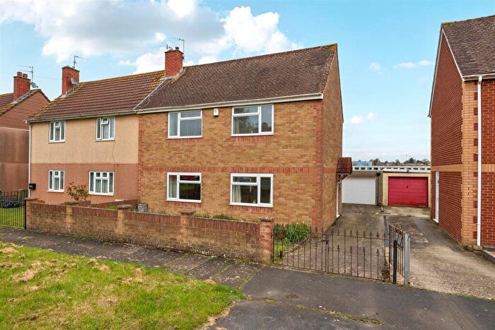 3 Bedroom Semi Detached House For Sale In Walsh Avenue, Bristol, BS14