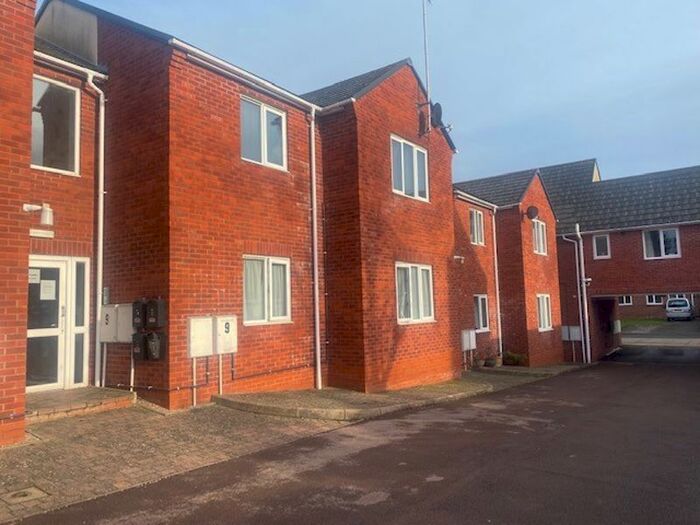 2 Bedroom Flat To Rent In Head Street, Pershore, WR10