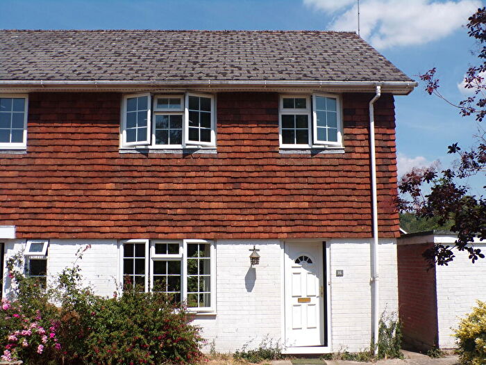 3 Bedroom End Of Terrace House To Rent In Brockenhurst, SO42
