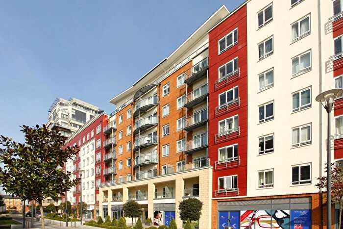 1 Bedroom Flat To Rent In Boulevard Drive, Colindale, London, NW9