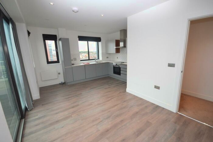 2 Bedroom Flat To Rent In Brayford Wharf North, Lincoln, Lincolnshire, LN1
