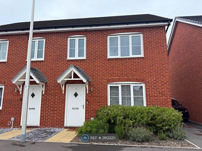3 Bedroom Semi-Detached House To Rent In Box Place, Wokingham, RG41