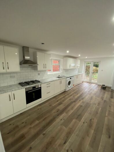 3 Bedroom Terraced House To Rent In Pound Road, Oldbury, West Midlands, B68