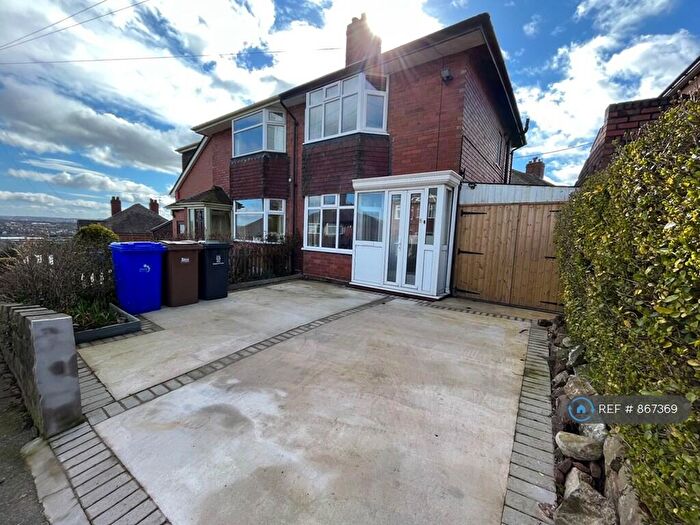 2 Bedroom Semi Detached House To Rent In Hunters Drive, Stoke-On-Trent, ST4