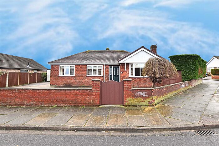 3 Bedroom Detached Bungalow For Sale In Berkeley Road, Cleethorpes, DN35