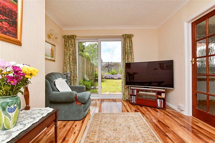 3 Bedroom End Terrace House For Sale In Chaucer Road, Elvington, Dover, Kent, CT15