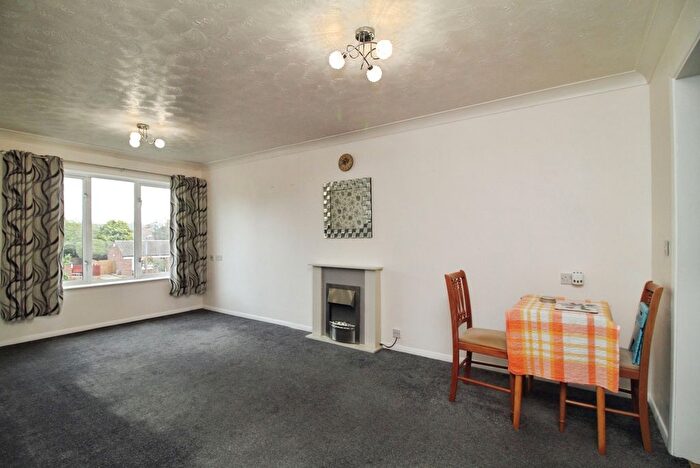 1 Bedroom Flat For Sale In Cranmere Court, Colchester, CO1