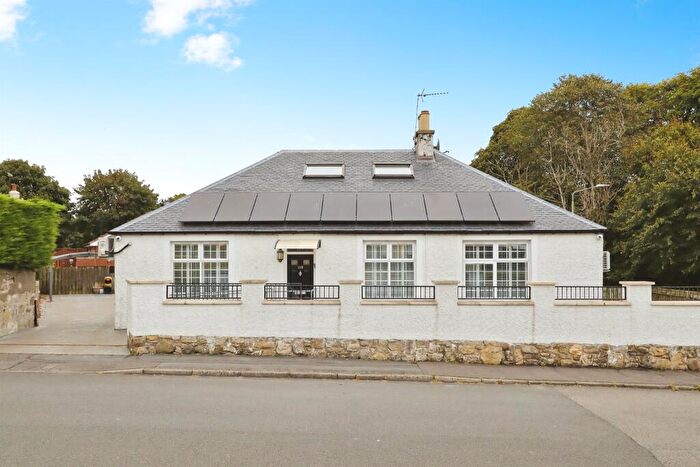 4 Bedroom Detached Bungalow For Sale In Duke Street, Denny, FK6