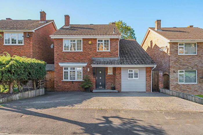 4 Bedroom Detached House For Sale In Englefield Crescent, Cliffe Woods, ME3