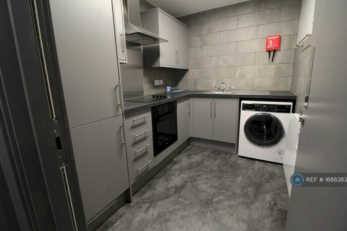 1 Bedroom Flat To Rent In Stratford Road, Sparkhill, Birmingham, B11