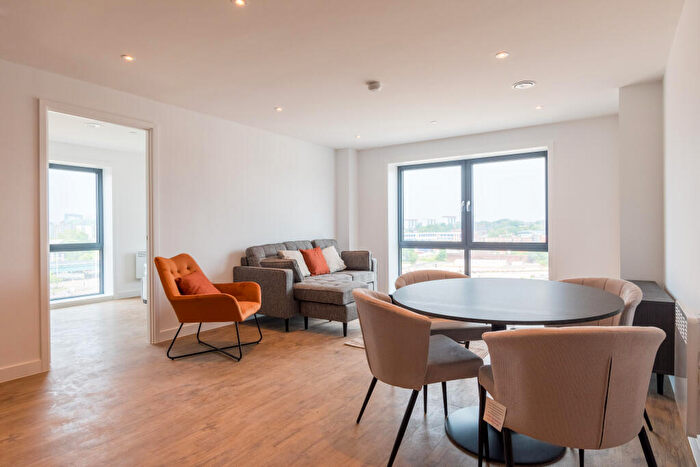 2 Bedroom Apartment To Rent In Phoenix, Saxton Lane, Leeds, LS9