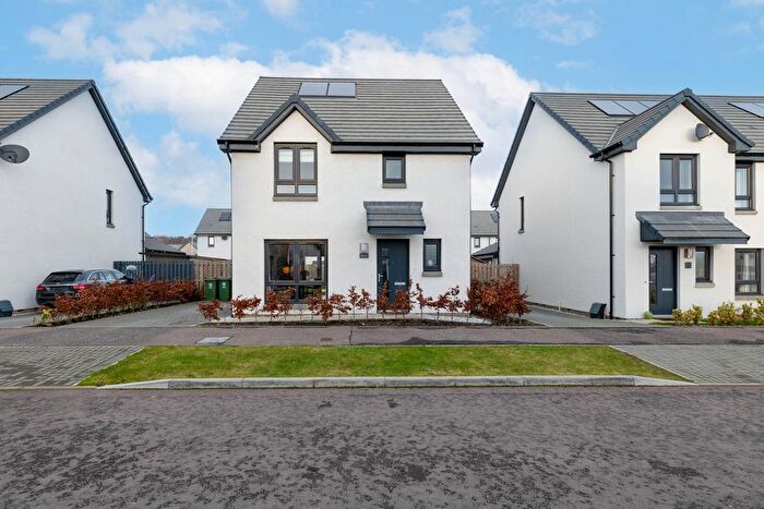 3 Bedroom Detached House For Sale In Draper Road, Perth, PH1