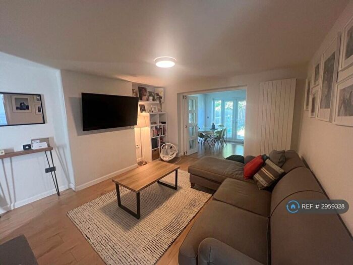 2 Bedroom Semi Detached House To Rent In Brow Crescent, Orpington, BR5