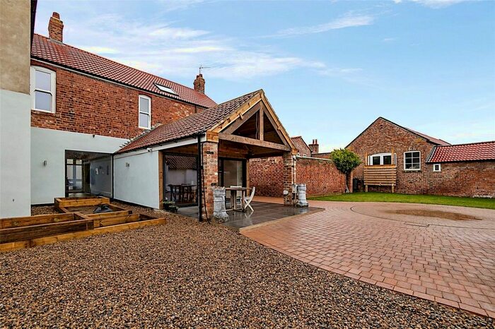 5 Bedroom Detached House For Sale In South Side, Hutton Rudby, TS15