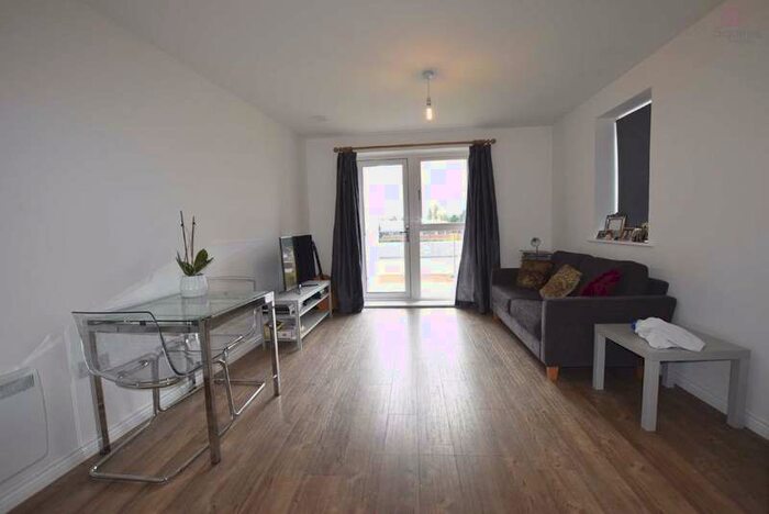 2 Bedroom Flat To Rent In Manor Way, Borehamwood, Hertfordshire, WD6
