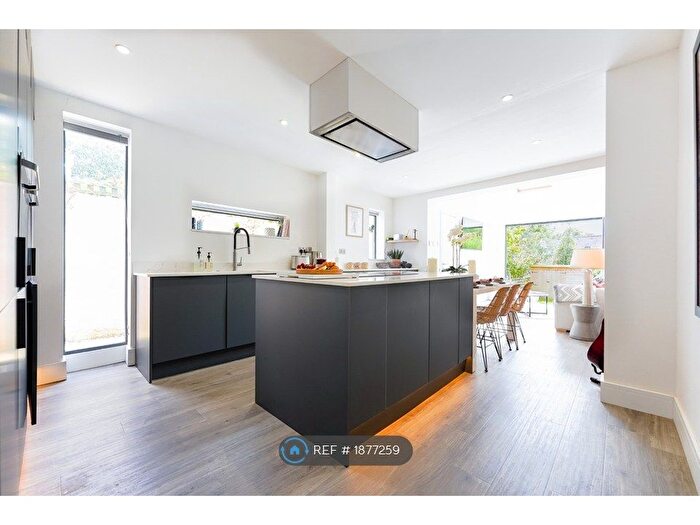 3 Bedroom End Of Terrace House To Rent In Church Road, Poole, BH14