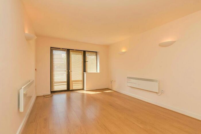 1 Bedroom Apartment To Rent In Watermarque, Browning Street, B16