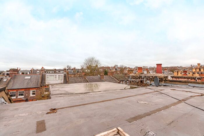 1 Bedroom Flat For Sale In Denning Road, London, NW3