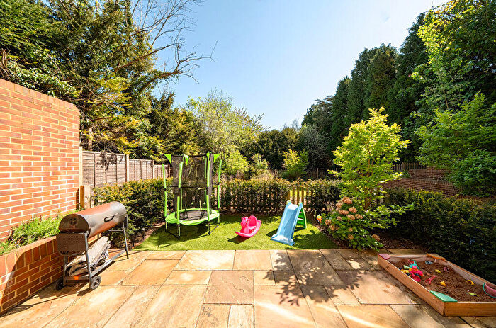 3 Bedroom Flat For Sale In Fairmont House, Hartley Old Road, Purley, CR8