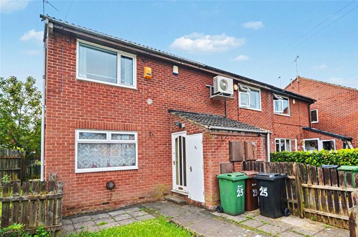 1 Bedroom Flat For Sale In Elmton Close, Leeds, LS10