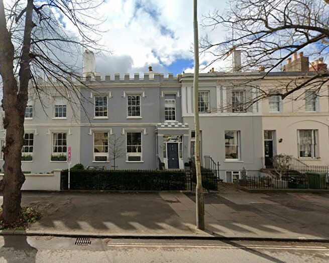 3 Bedroom Apartment To Rent In Clarence Road, Cheltenham, GL52