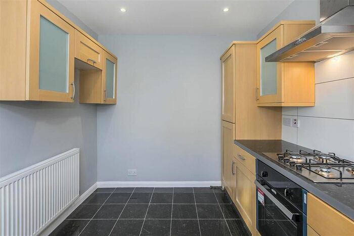 1 Bedroom Terraced House To Rent In Wood Street, London, E17