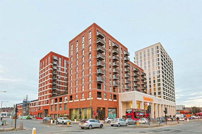 1 Bedroom Flat For Sale In Lindley House, Silkstream, Hendon, NW9