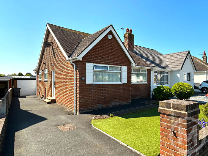 2 Bedroom Semi-Detached Bungalow For Sale In Falkirk Avenue, Bispham, FY2