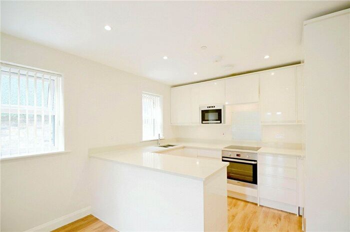 2 Bedroom Apartment To Rent In Grenaby Road, Croydon, CR0