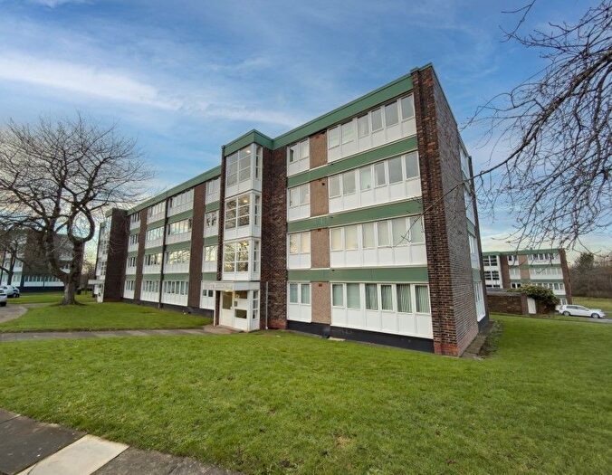 2 Bedroom Flat For Sale In Haydon Close, Newcastle Upon Tyne, NE3