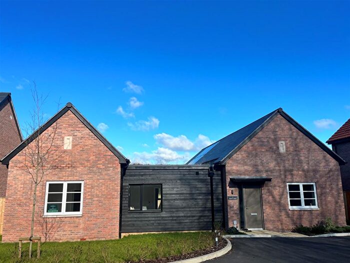 4 Bedroom Detached Bungalow For Sale In Hazel Green, Urchfont Devizes, SN10