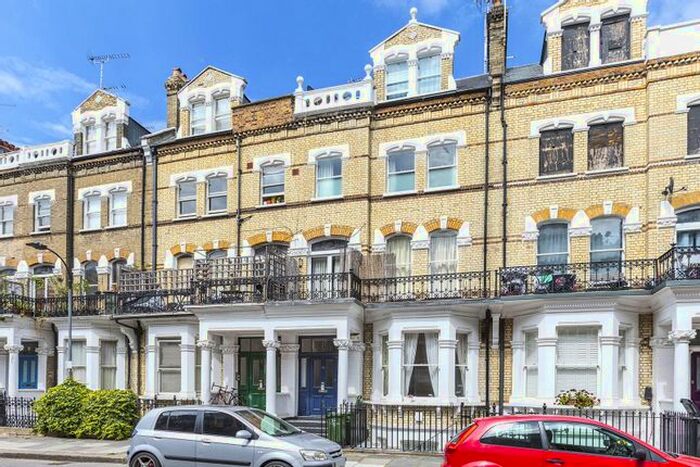 2 Bedroom Flat To Rent In Stanwick Road, London, W14