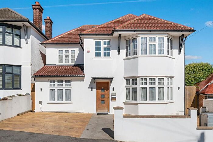 5 Bedroom Detached House To Rent In Park Close, London, NW2
