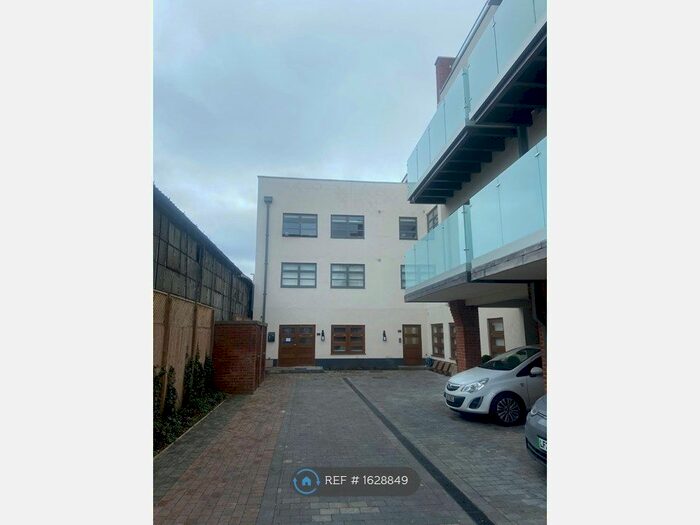 1 Bedroom Flat To Rent In Elm Grove, London, SW19